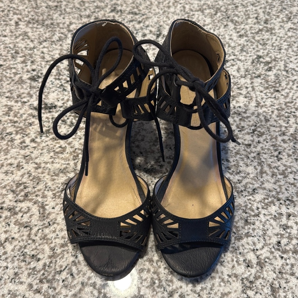 Cut-out & Tie Front Wedges